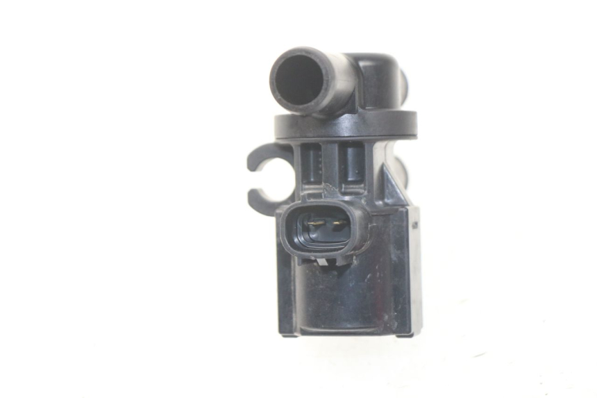 photo de PRZEKAŹNIK ELEKTRYCZNY KAWASAKI Z Z900 900 (2017 - 2019) - Zoom stanu zużycia