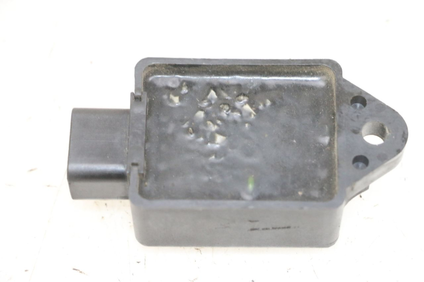 photo de PRZEKAŹNIK ELEKTRYCZNY KAWASAKI ZR 7 750 (1999 - 2004) - Zoom stanu zużycia