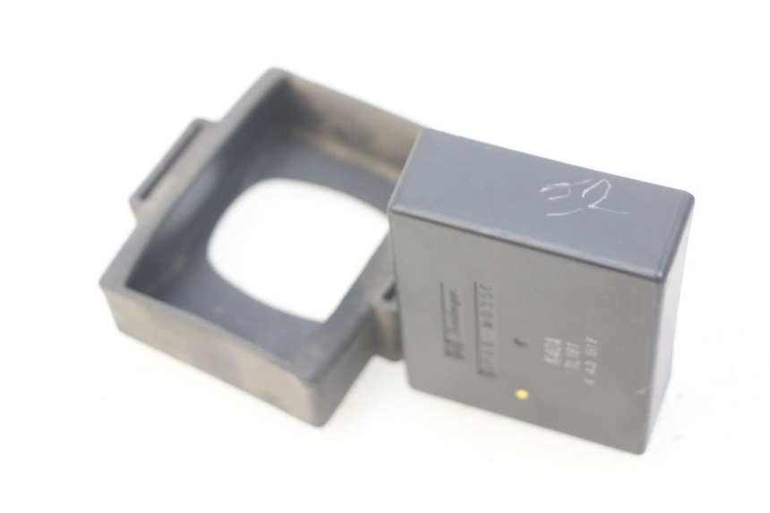 photo de PRZEKAŹNIK REFLEKTORA HONDA FORZA 125 (2015 - 2016) - Zoom stanu zużycia