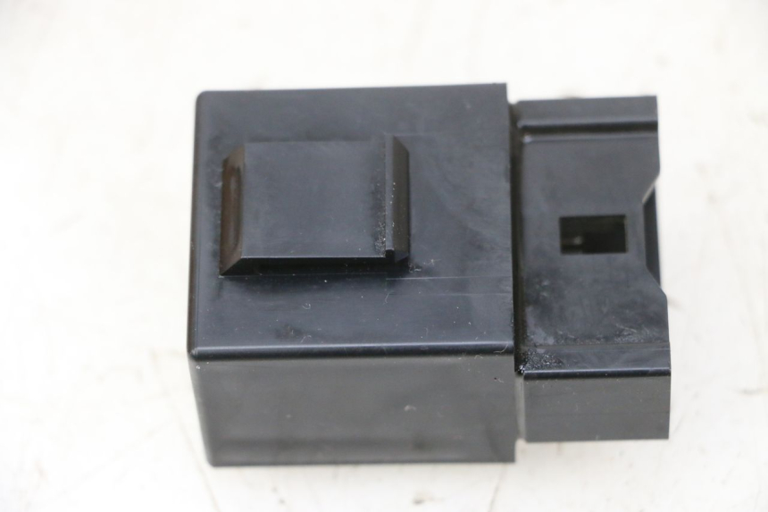 photo de PRZEKAŹNIK POMPY PALIWA YAMAHA MT-07 MT07 700 (2018 - 2020) - Inny kąt widzenia