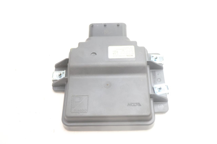 photo de PRZEKAŹNIK ROLL LOCK PIAGGIO MP3 HPE 530 (2022 - 2026) - Inny kąt widzenia