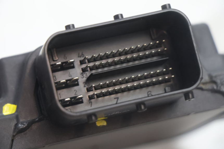 photo de PRZEKAŹNIK ROLL LOCK PIAGGIO MP3 HPE 530 (2022 - 2026) - Zbliżenie techniczne