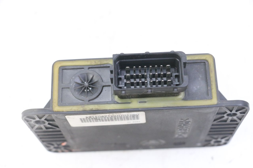 photo de PRZEKAŹNIK ROLL LOCK PIAGGIO MP3 LT 400 (2007 - 2012) - Inny kąt widzenia