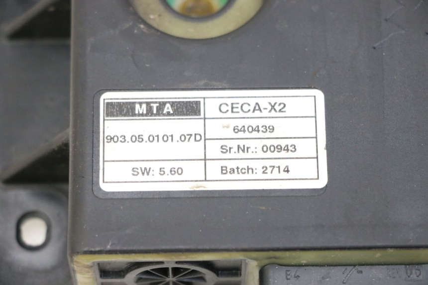 photo de PRZEKAŹNIK ROLL LOCK PIAGGIO MP3 500 (2014 - 2017) - Punkty mocowania