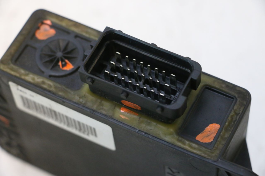 photo de PRZEKAŹNIK ROLL LOCK PIAGGIO MP3 RL 250 (2006 - 2010) - Inny kąt widzenia