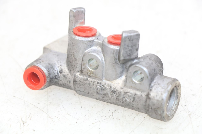 photo de ROZDZIELACZ HAMULCA HONDA FES PANTHEON 2T 125 (1998 - 2002) - Widok główny