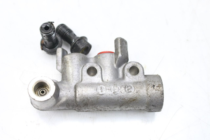 photo de ROZDZIELACZ HAMULCA HONDA FES S-WING SWING ABS 125 (2007 - 2015) - Szczegół części