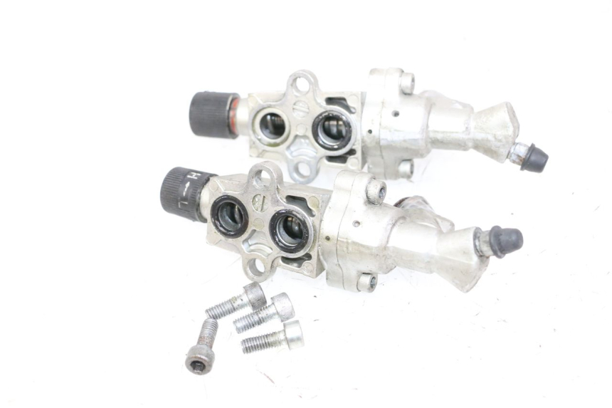 photo de ROZDZIELACZ HAMULCA YAMAHA FJ 36Y 1100 (1984 - 1985) - Zbliżenie techniczne