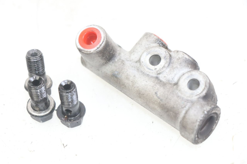 photo de ROZDZIELACZ HAMULCA SYM GTS EFI 125 (2012 - 2016) - Inny kąt widzenia