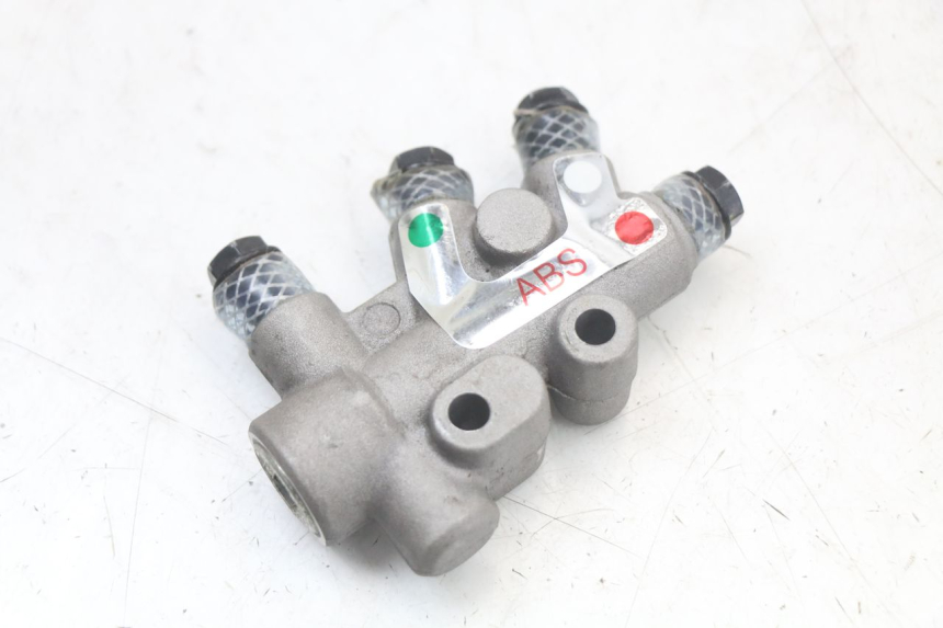 photo de ROZDZIELACZ HAMULCA PIAGGIO MP3 HPE 350 (2018 - 2020) - Inny kąt widzenia