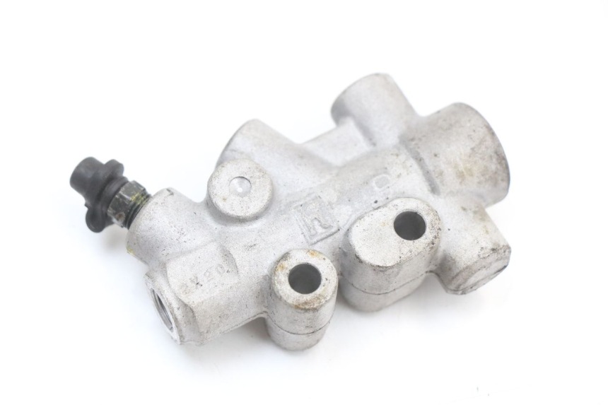 photo de ROZDZIELACZ HAMULCA PIAGGIO MP3 LT 400 (2007 - 2012) - Zbliżenie techniczne