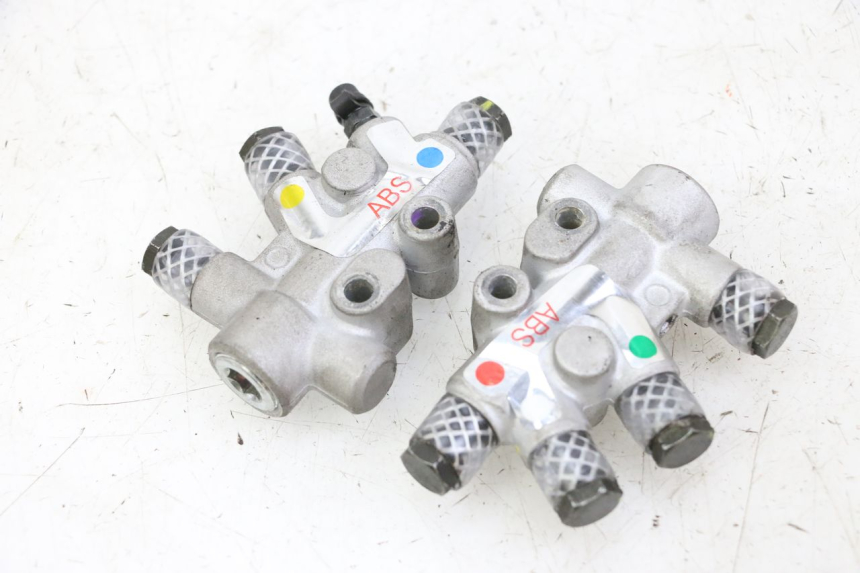 photo de ROZDZIELACZ HAMULCA PIAGGIO MP3 500 (2014 - 2017) - Zbliżenie techniczne