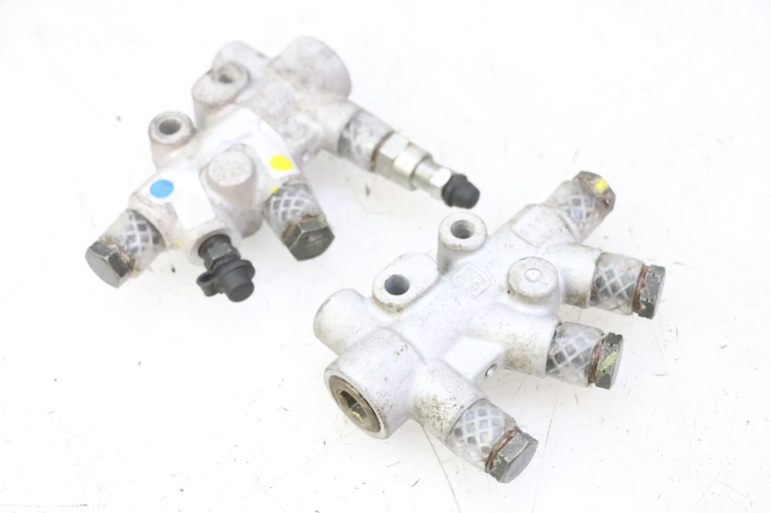 photo de ROZDZIELACZ HAMULCA PIAGGIO MP3 RL 250 (2006 - 2010) - Inny kąt widzenia