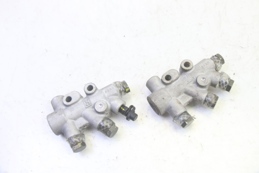 photo de ROZDZIELACZ HAMULCA PIAGGIO MP3 RL 250 (2006 - 2010) - Zbliżenie techniczne