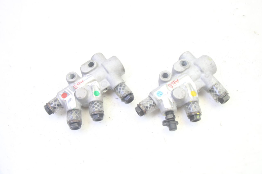 photo de ROZDZIELACZ HAMULCA PIAGGIO MP3 500 (2016 - 2018) - Inny kąt widzenia