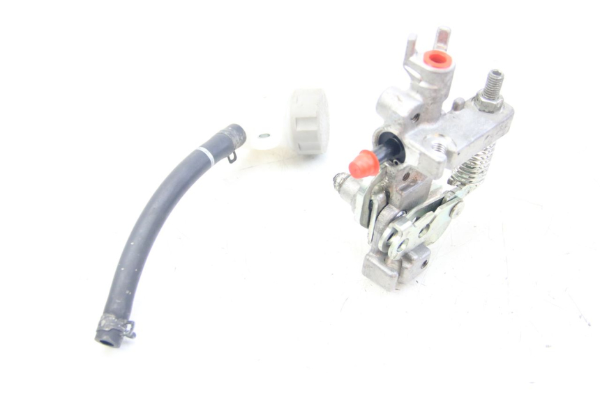 photo de ROZDZIELACZ HAMULCA HONDA VISION NSC R 50 (2013 - 2015) - Inny kąt widzenia