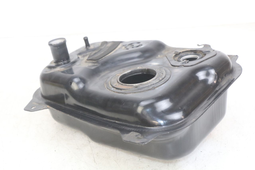 photo de ZBIORNIK PALIWA KYMCO AGILITY 16+ 4T 50 (2018 - 2023) - Szczegół części