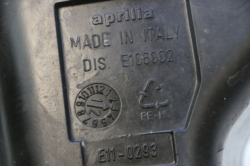 photo de ZBIORNIK PALIWA APRILIA ATLANTIC S 125 (2010 - 2013) - Zbliżenie techniczne