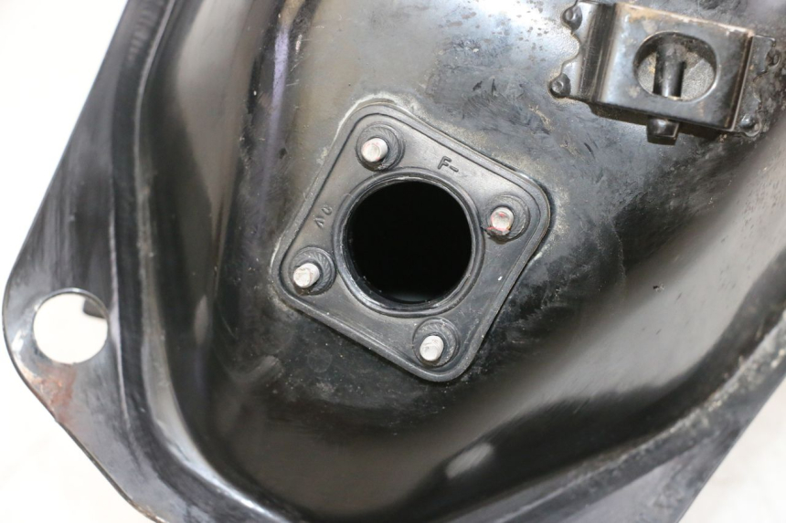 photo de ZBIORNIK PALIWA MAG POWER BOMBERS 4T 50 (2016 - 2026) - Inny kąt widzenia