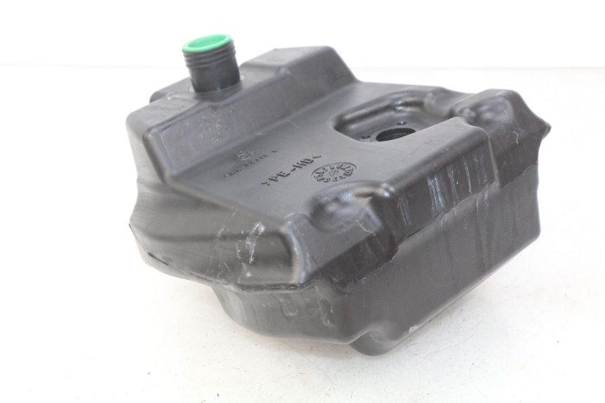 photo de ZBIORNIK PALIWA YAMAHA BW'S EASY 50 (2013 - 2016) - Zbliżenie techniczne