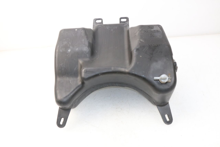 photo de ZBIORNIK PALIWA PIAGGIO CARNABY 125 (2007 - 2011) - Zoom stanu zużycia