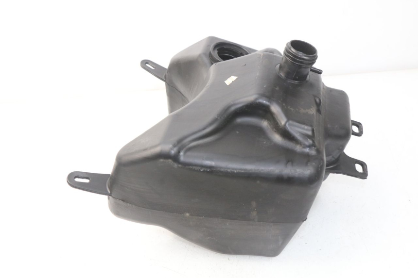 photo de ZBIORNIK PALIWA PIAGGIO CARNABY 125 (2007 - 2011) - Inny kąt widzenia