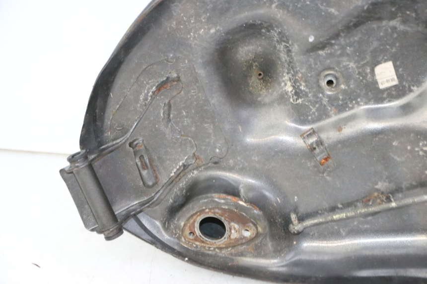 photo de ZBIORNIK PALIWA HONDA CBR F SC25 1000 (1989 - 1992) - Widok ogólny