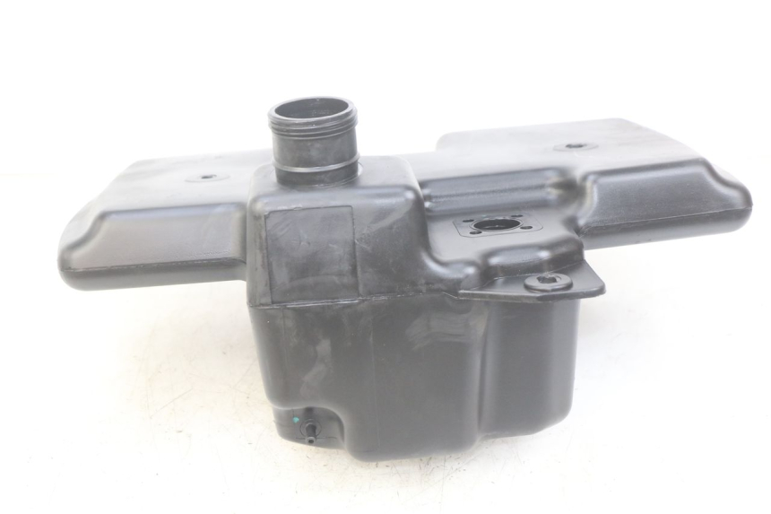 photo de ZBIORNIK PALIWA PEUGEOT CITYSTAR AIR 125 (2014 - 2017) - Zbliżenie techniczne