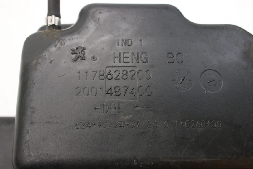 photo de ZBIORNIK PALIWA PEUGEOT CITYSTAR 50 (2013 - 2017) - Inny kąt widzenia