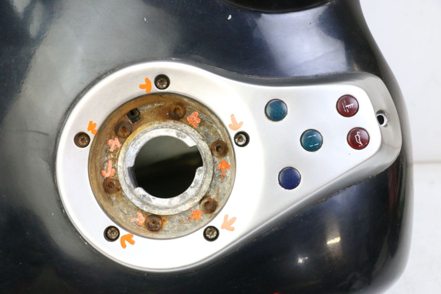 photo de ZBIORNIK PALIWA APRILIA CLASSIC 125 (1995 - 2001) - Widok profilu