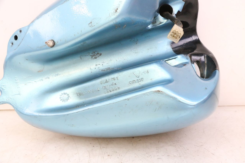 photo de ZBIORNIK PALIWA APRILIA CLASSIC 125 (1995 - 2001) - Zbliżenie techniczne