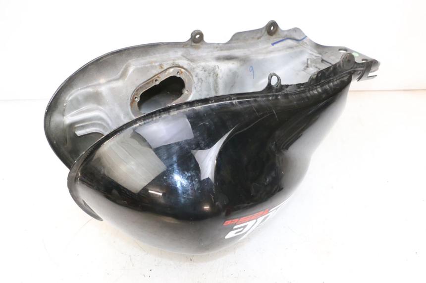 photo de ZBIORNIK PALIWA KSR CODE 125 (2018 - 2020) - Zbliżenie techniczne