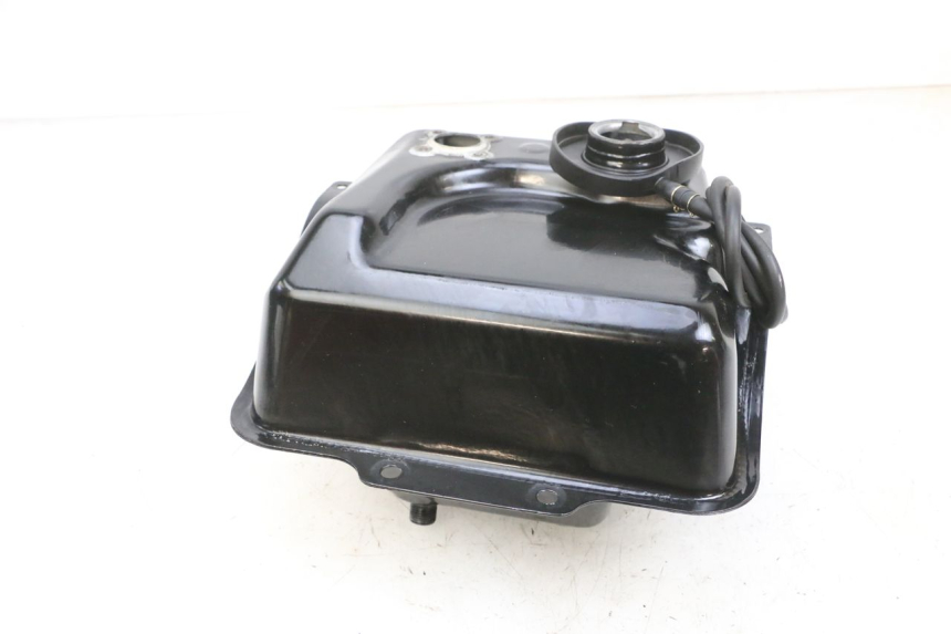 photo de ZBIORNIK PALIWA SYM CROX 4T 50 (2016 - 2023) - Zbliżenie techniczne