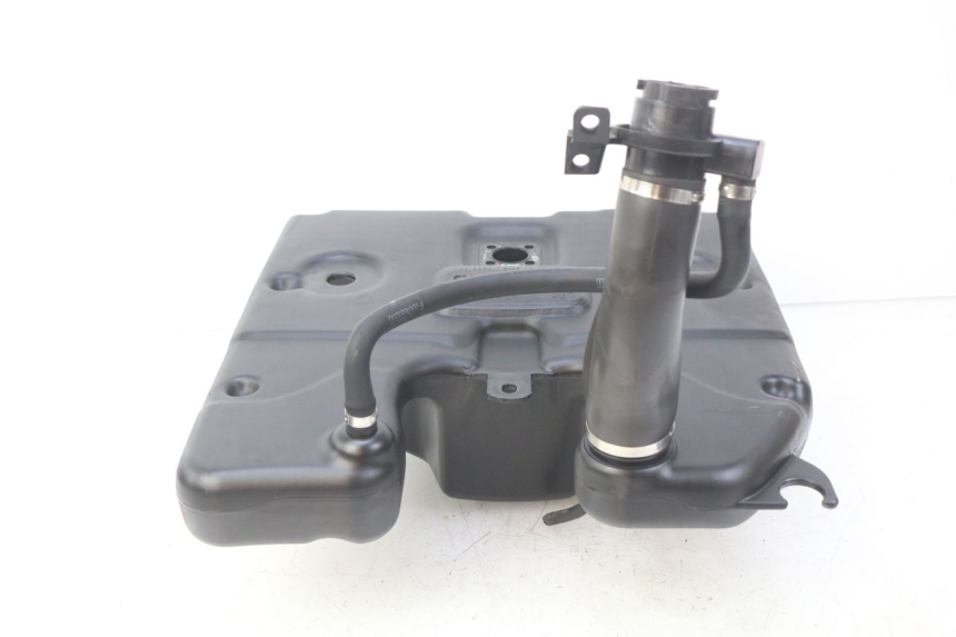 photo de ZBIORNIK PALIWA PEUGEOT DJANGO 2T 50 (2014 - 2019) - Zoom stanu zużycia