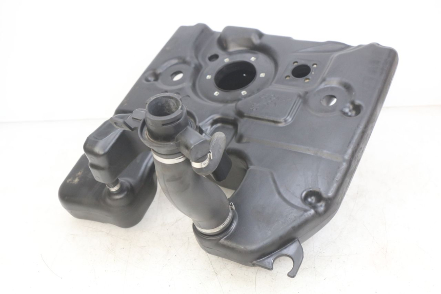 photo de ZBIORNIK PALIWA PEUGEOT DJANGO 4T 50 (2014 - 2019) - Widok główny