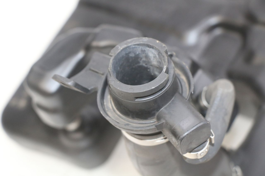 photo de ZBIORNIK PALIWA PEUGEOT DJANGO 4T 50 (2014 - 2019) - Inny kąt widzenia