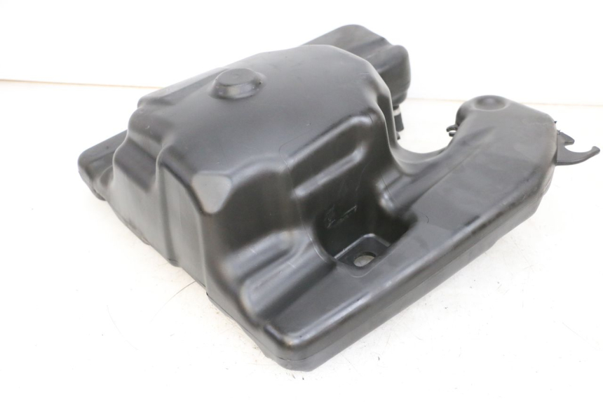 photo de ZBIORNIK PALIWA PEUGEOT DJANGO 4T 50 (2014 - 2019) - Szczegół części