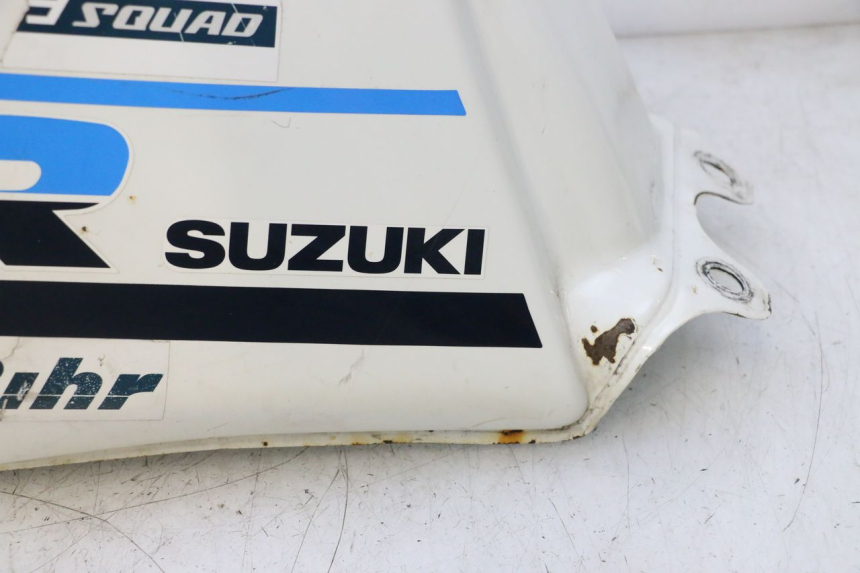 photo de ZBIORNIK PALIWA SUZUKI DR S 600 (1985 - 1989) - Alternatywny kąt