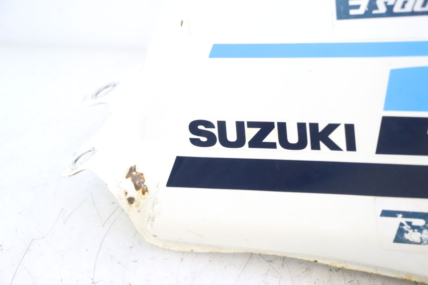 photo de ZBIORNIK PALIWA SUZUKI DR S 600 (1985 - 1989) - Oznaczenia i referencje