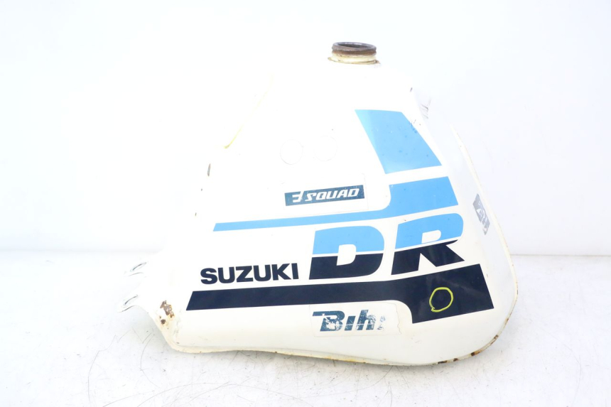 photo de ZBIORNIK PALIWA SUZUKI DR S 600 (1985 - 1989) - Szczegóły charakterystyczne