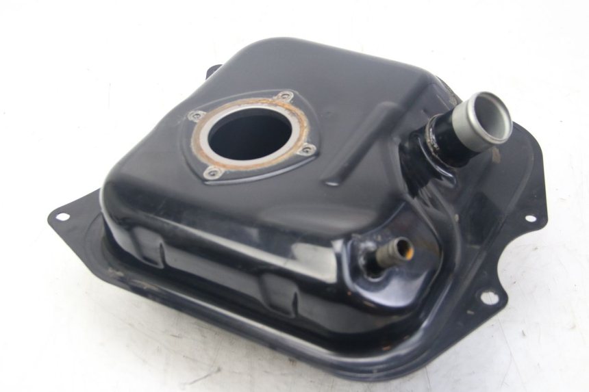 photo de ZBIORNIK PALIWA YAMAHA D'ELIGHT DELIGHT 125 (2017 - 2020) - Zoom stanu zużycia