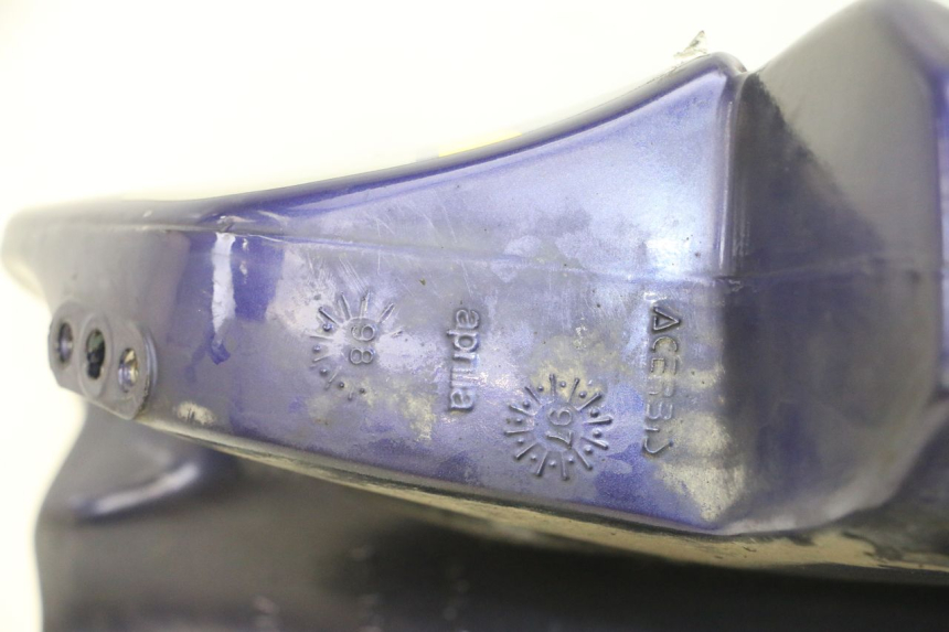 photo de ZBIORNIK PALIWA APRILIA ETX 125 (1998 - 2002) - Zbliżenie techniczne