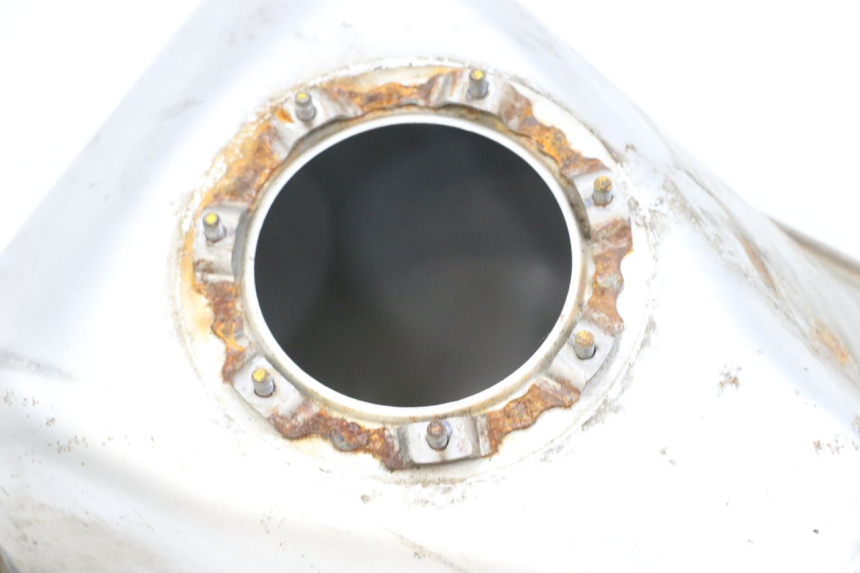 photo de ZBIORNIK PALIWA HONDA FJS SILVER WING SILVERWING 400 (2005 - 2008) - Szczegół części