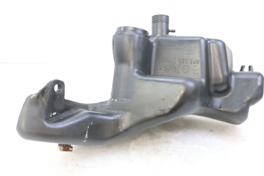 photo de ZBIORNIK PALIWA PIAGGIO FLY 2T 50 (2004 - 2017) - Inny kąt widzenia