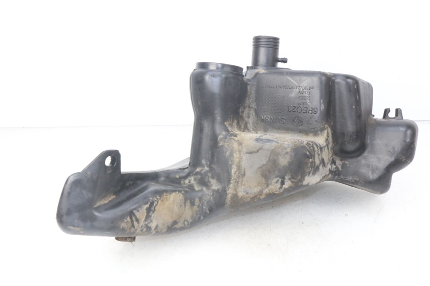 photo de ZBIORNIK PALIWA PIAGGIO FLY 125 (2005 - 2012) - Zoom stanu zużycia