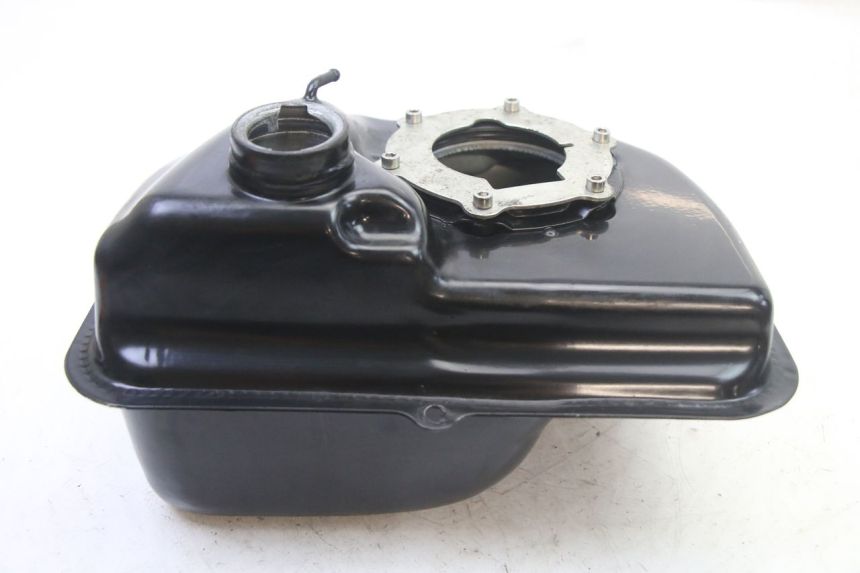 photo de ZBIORNIK PALIWA VENESI FLY RETRO 4T 50 (2020 - 2025) - Zbliżenie techniczne