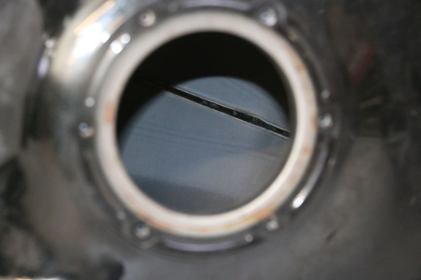 photo de ZBIORNIK PALIWA YAMAHA FZ6 FAZER S2 600 (2007 - 2011) - Szczegół części