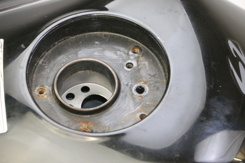 photo de ZBIORNIK PALIWA YAMAHA FZ6 FAZER S2 600 (2007 - 2011) - Widok profilu