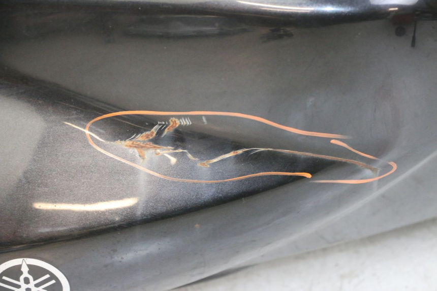 photo de ZBIORNIK PALIWA YAMAHA FZ6 N FAZER 600 (2004 - 2006) - Stan powierzchni