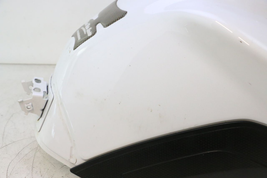 photo de ZBIORNIK PALIWA YAMAHA FZ8 800 (2010 - 2016) - Zoom jakości